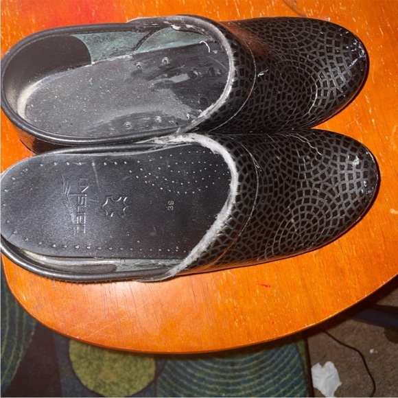 DANSKIO SLIP RESISTANT DHOES 39/8 - Picture 2 of 6